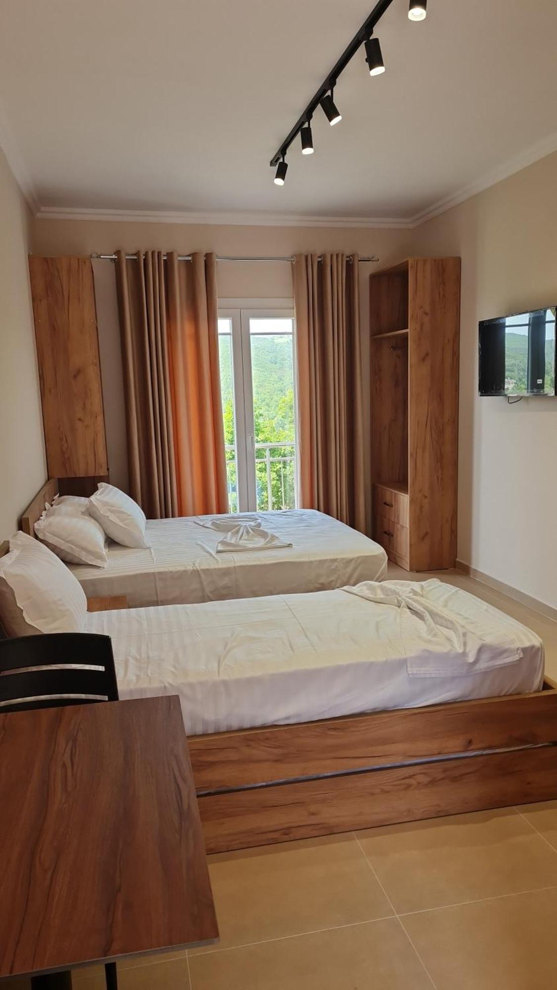 Sol Apartments Gjiri Lalzit ดูร์เรส ภายนอก รูปภาพ