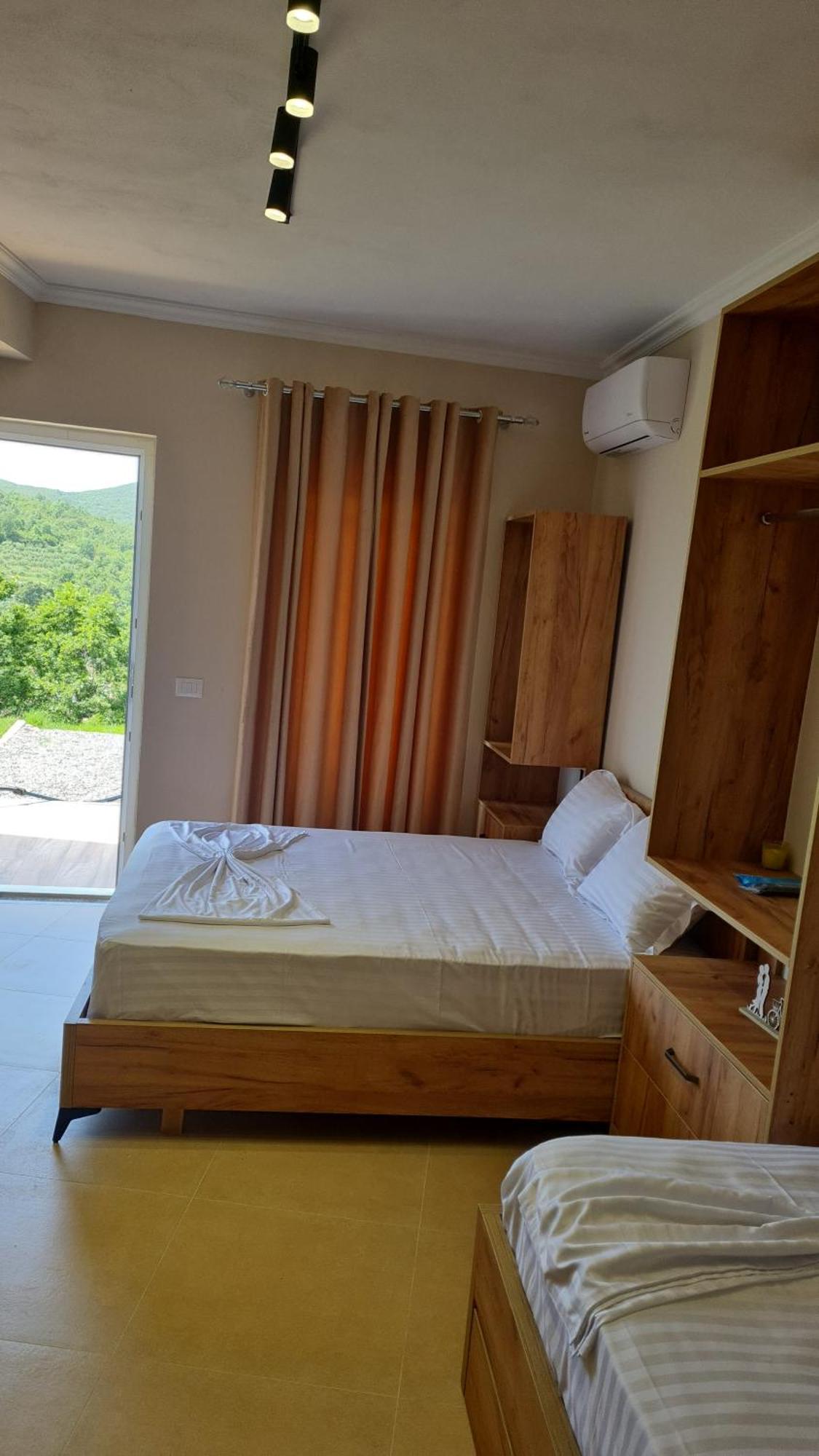 Sol Apartments Gjiri Lalzit ดูร์เรส ภายนอก รูปภาพ