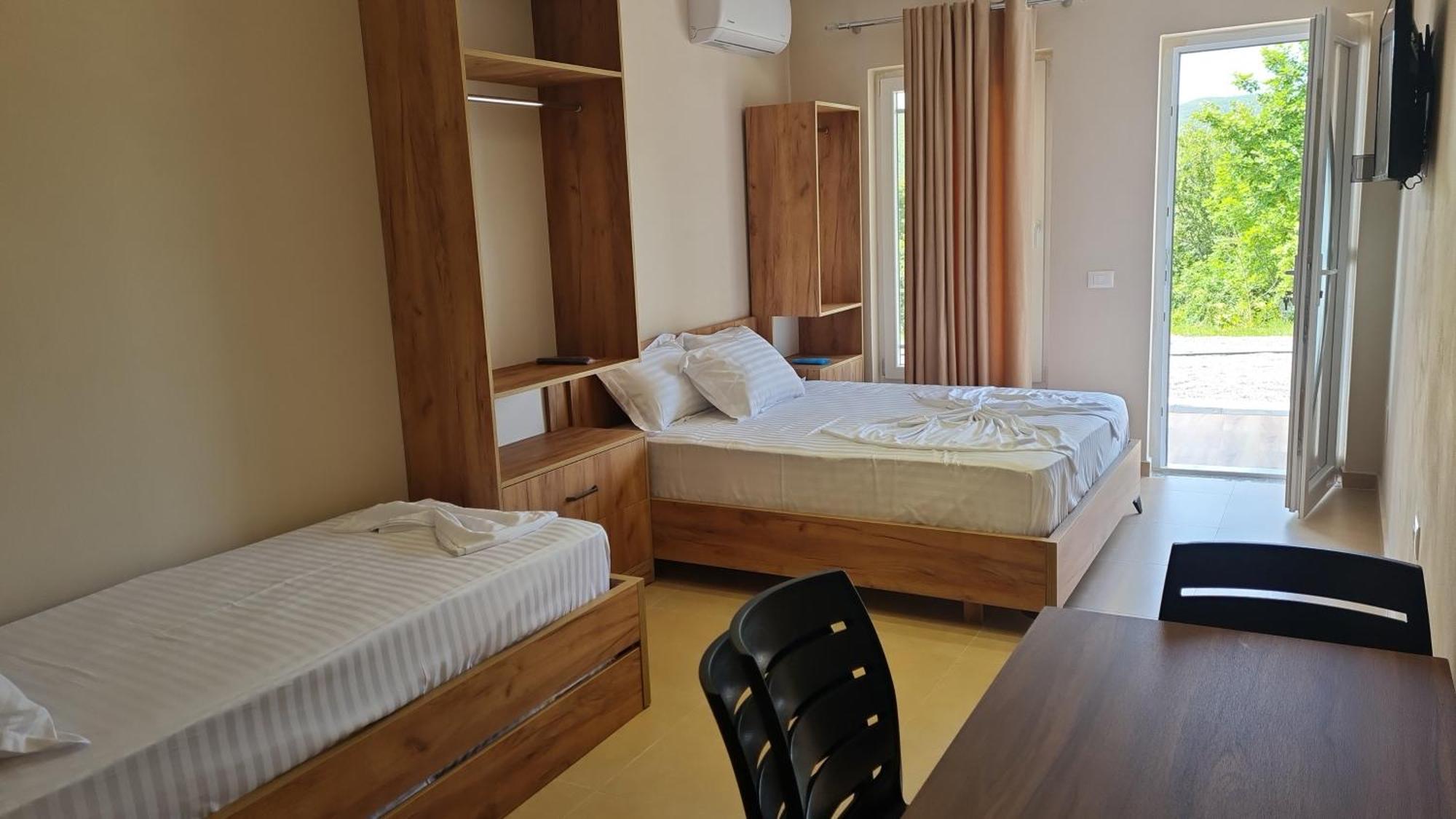Sol Apartments Gjiri Lalzit ดูร์เรส ภายนอก รูปภาพ