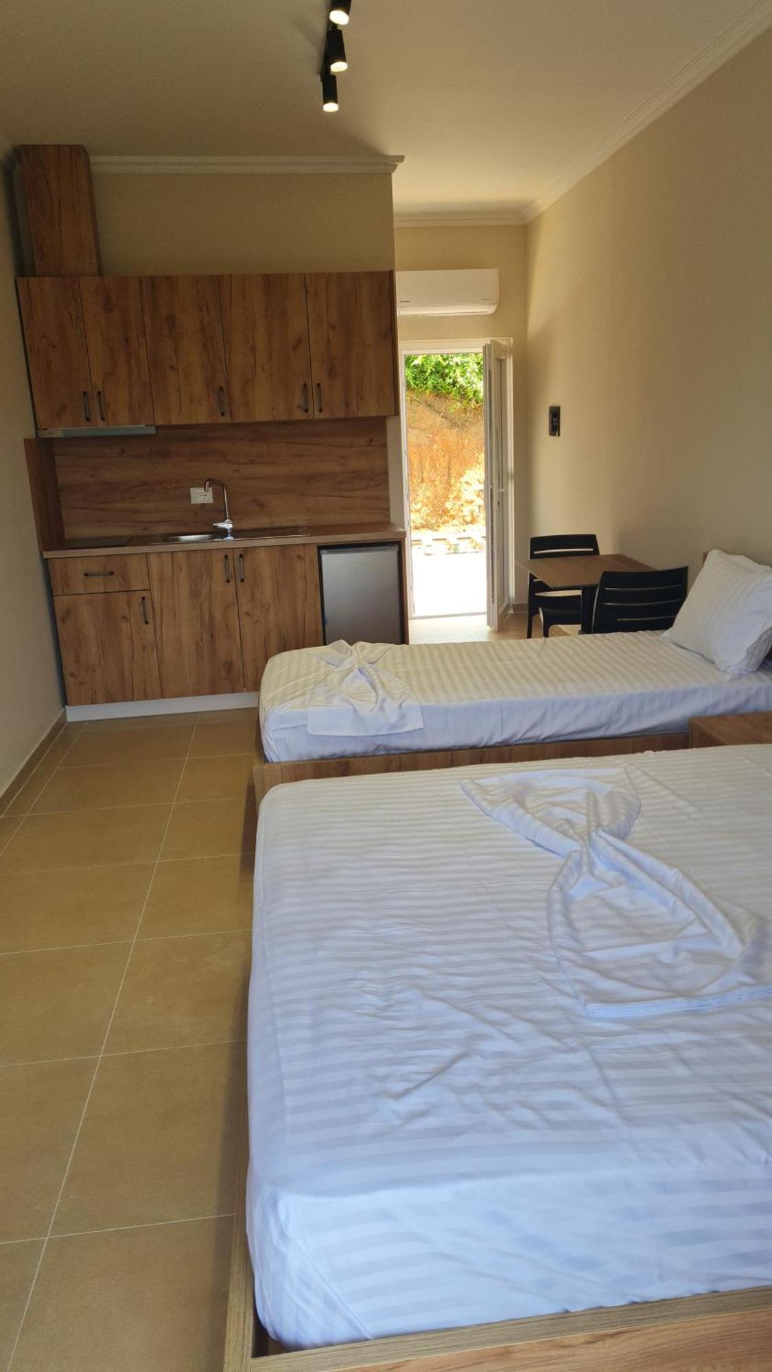 Sol Apartments Gjiri Lalzit ดูร์เรส ภายนอก รูปภาพ