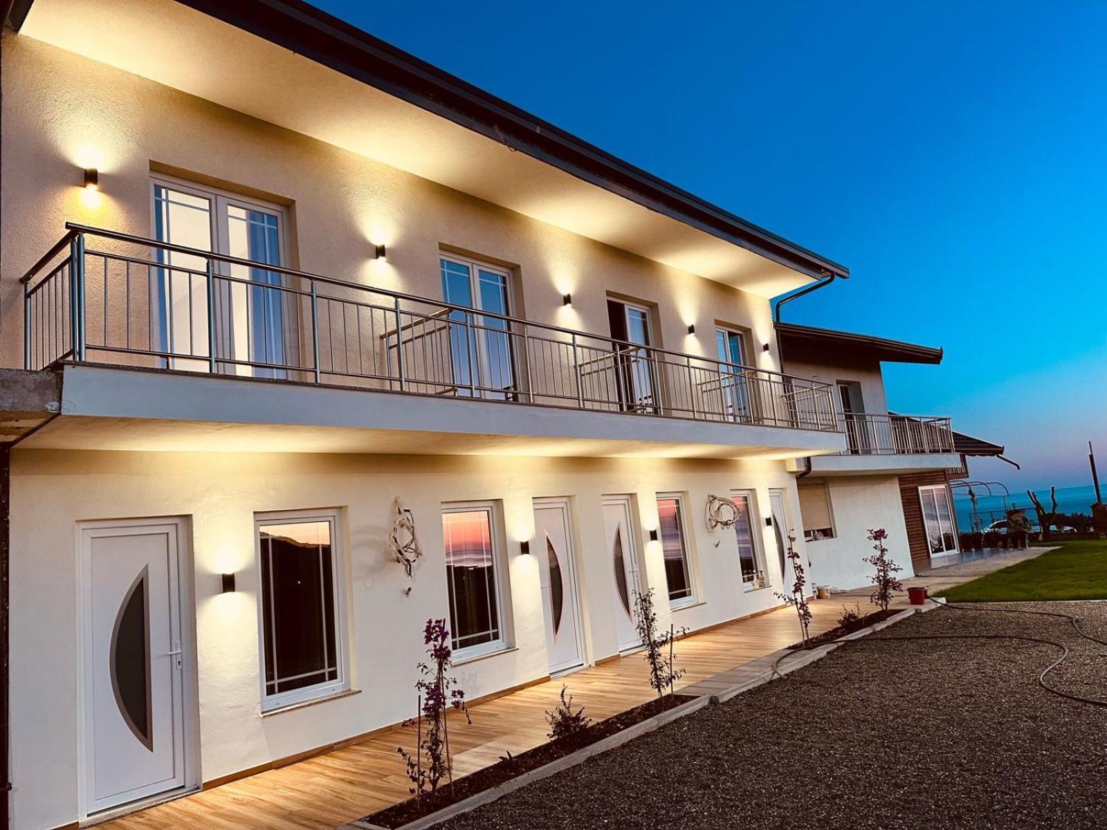 Sol Apartments Gjiri Lalzit ดูร์เรส ภายนอก รูปภาพ